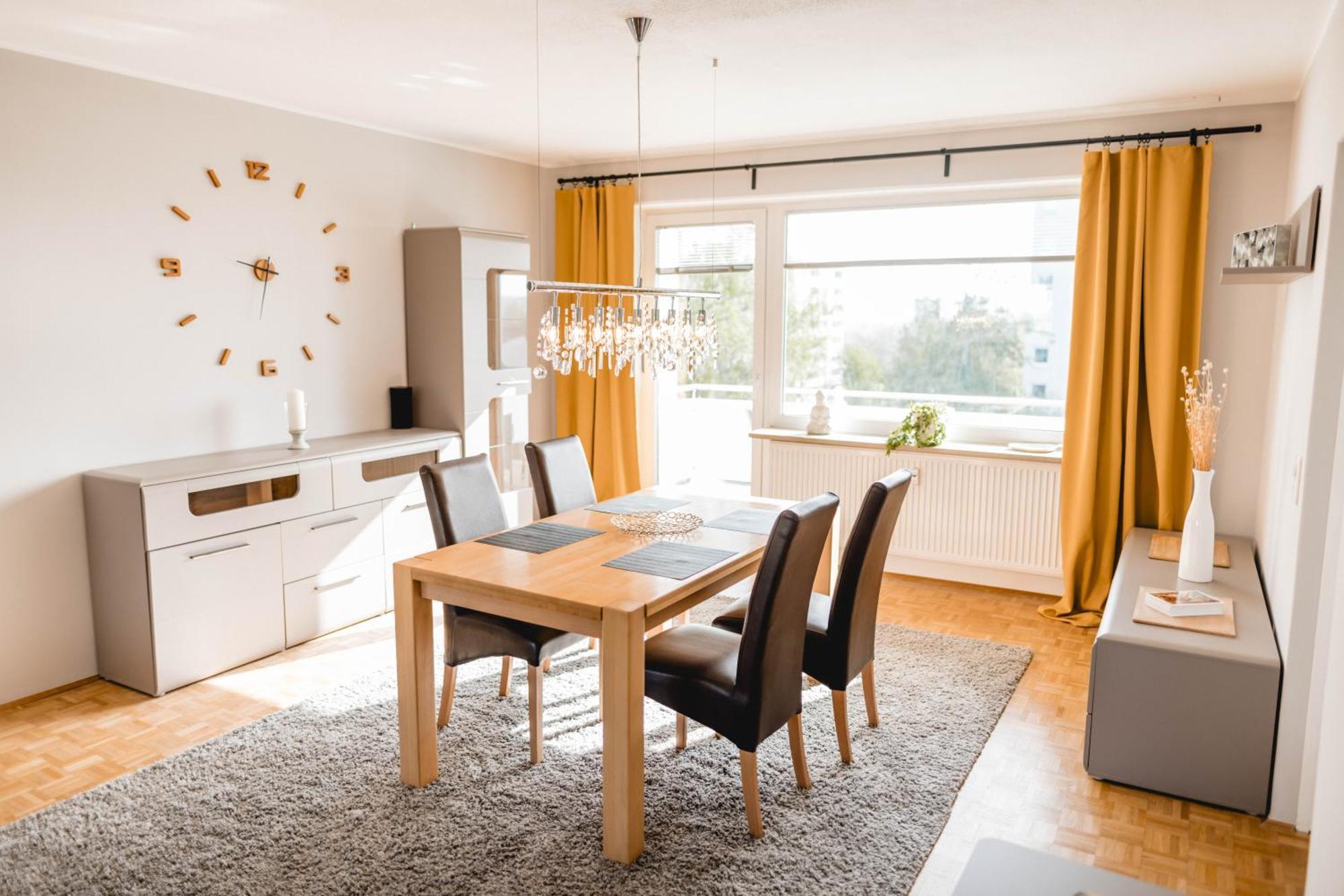 Me Homes - Grosse Moderne Designer-Wohnung Fuer Urlaub Und Business - Mit Kueche, Buero, Balkon Und 2 Parkplaetzen بايروث المظهر الخارجي الصورة
